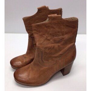 Frye Carson Mid Heel Short Brown Leather Boots Size 6 Western Distressed NEW